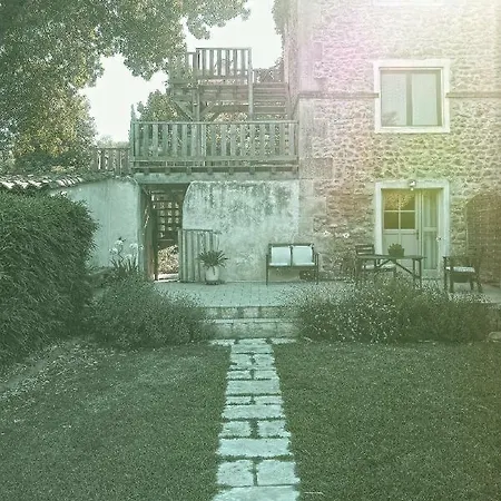 Le Moulin De Picaud Bed & Breakfast
